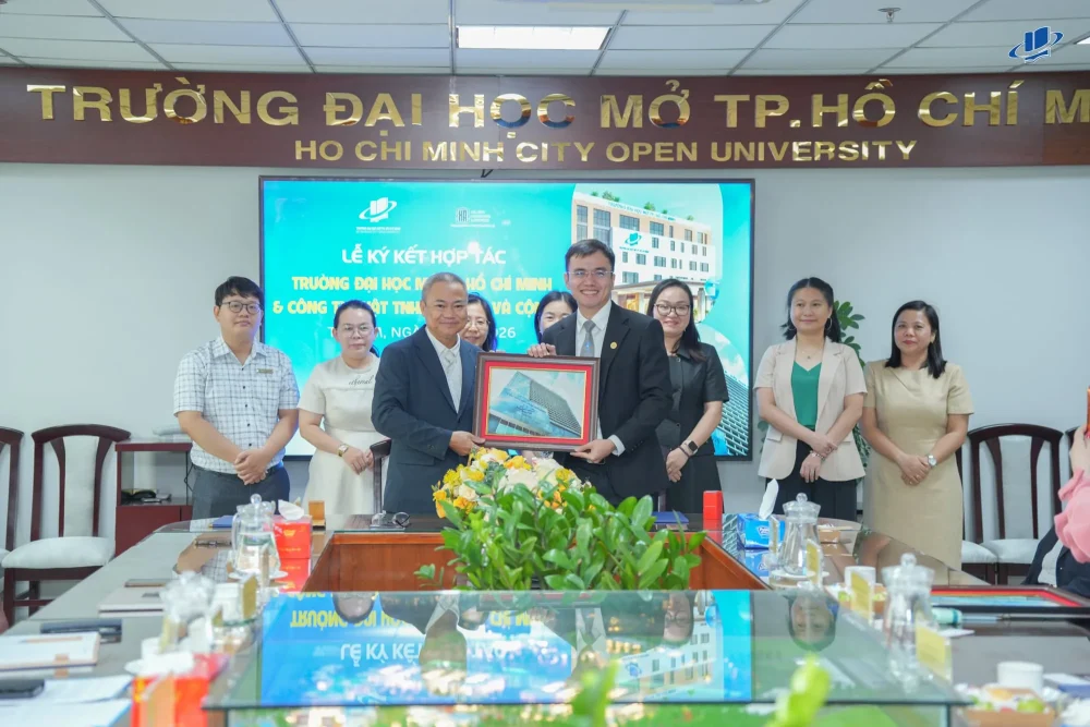 Kết nối với Đại học Mở TP. Hồ Chí Minh